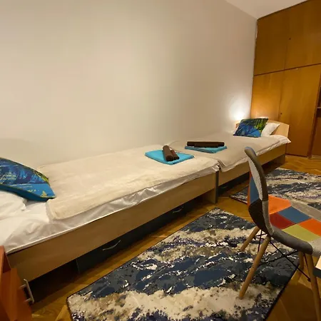 Kincsem شقة سيغيد