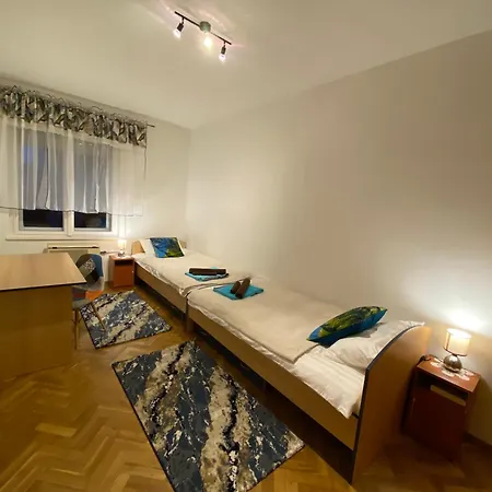 Kincsem Apartman *